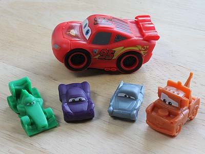 Monopoly Cars 2 - Lightning McQueen und Spielfiguren